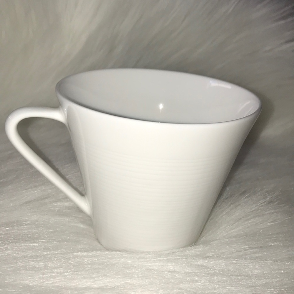 Crate&Barrel Nikko Fine Bone China cups (4)
